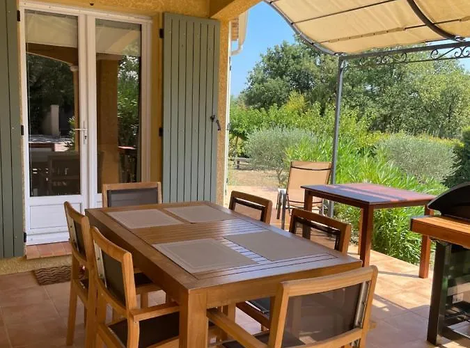 Villa Provencale Entre Cevennes Et Provence Avec Grande Piscine Et Un Terrain De Petanque