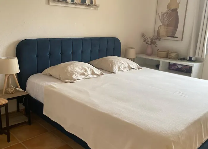 Villa Provencale Entre Cevennes Et Provence Avec Grande Piscine Et Un Terrain De Petanque