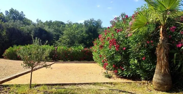 Provencale Entre Cevennes Et Provence Avec Grande Piscine Et Un Terrain De Petanque